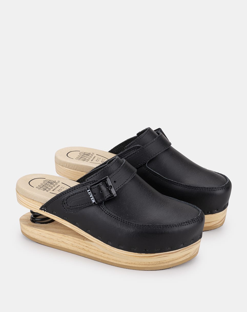 Zuecos negros